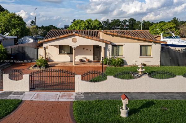 Eureka Manor, 12271 SW 185th St, South Miami Heights, Florida 33177, image 1