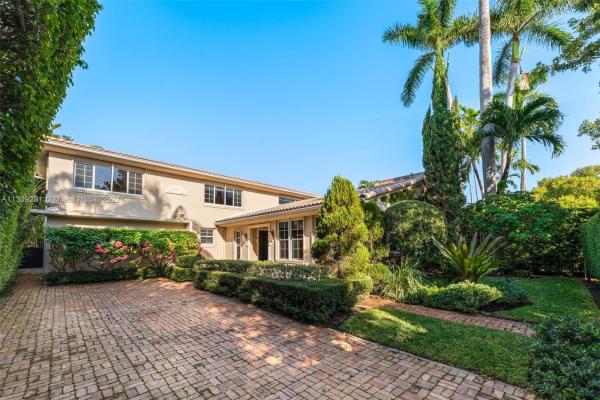 La Gorce Golf, 5226 Alton Rd, Miami Beach, Florida 33140, image 2