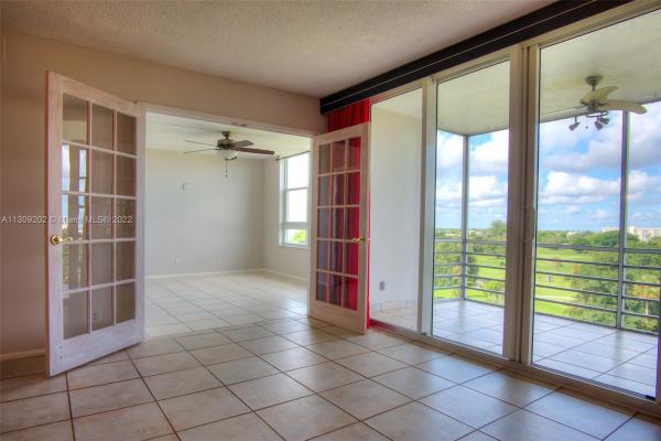 Palm-Aire Country Club 2, 2671 S Course Dr #704, Pompano Beach, Florida 33069, image 1
