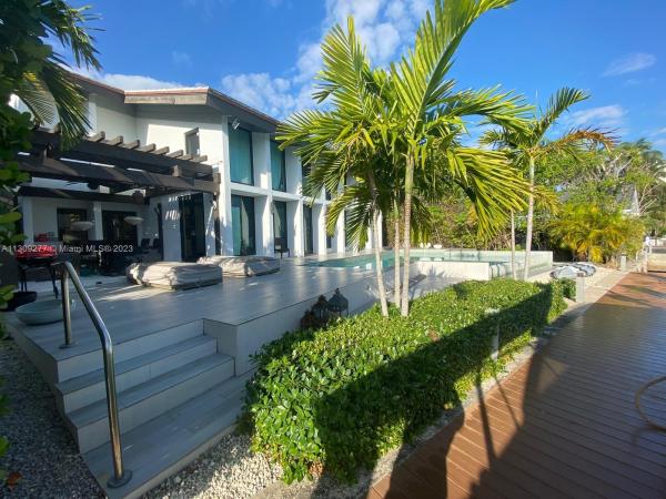 Sans Souci Estates, 2055 NE 120th Rd, North Miami, Florida 33181, image 2