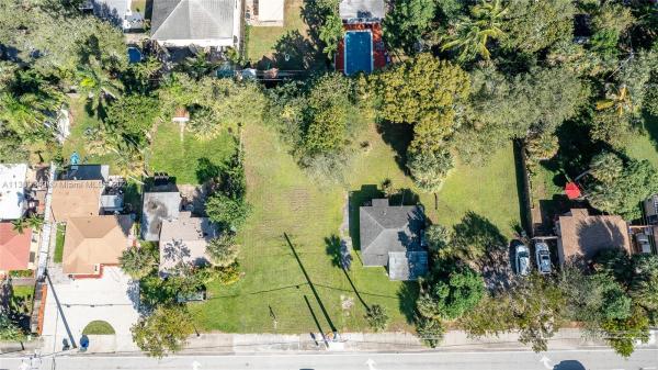 Vinik, 837 SW 12th St, Fort Lauderdale, Florida 33315, image 1