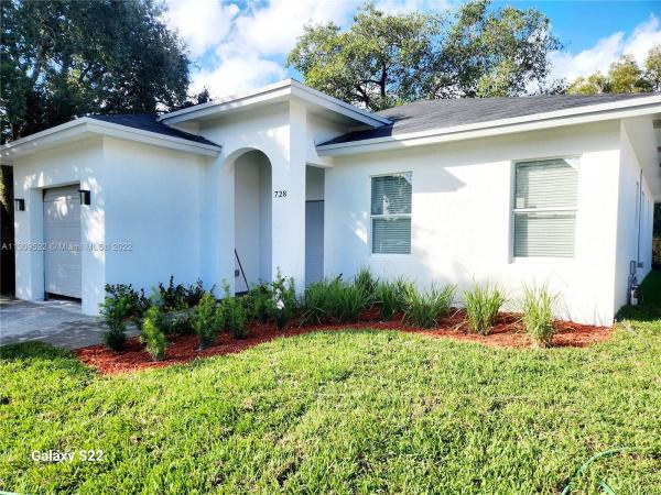 College, 728 SW 7th, Dania Beach, Florida 33004, image 1