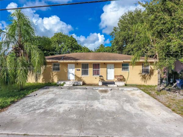 Pinewood Park, 9626 NW 8th Ave, Pinewood, Florida 33150, image 1