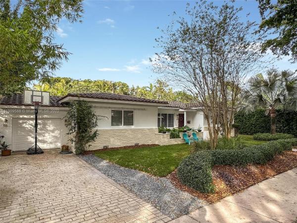 Coral Gables Country Club, 419 Camilo Ave, Coral Gables, Florida 33134, image 2
