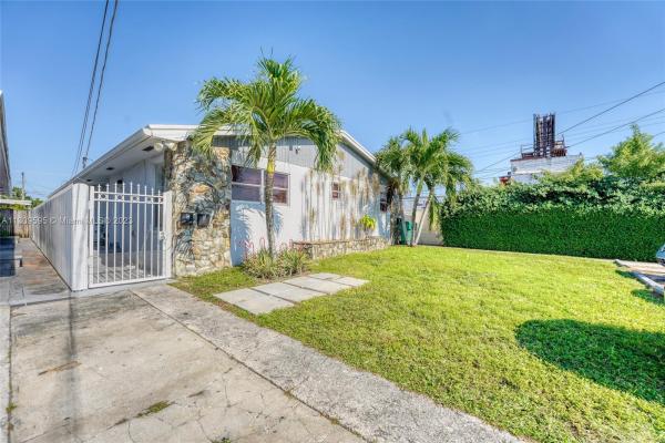 2731 NW 27th St, Unincorporated Dade County, Florida 33142, image 2