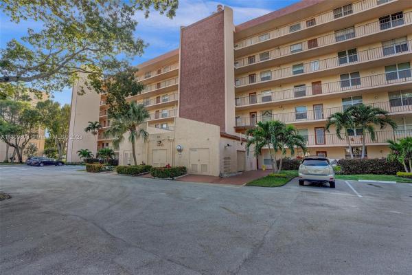 Bonaire Village, 14623 Bonaire Blvd 405, Delray Beach, Florida 33446, image 1