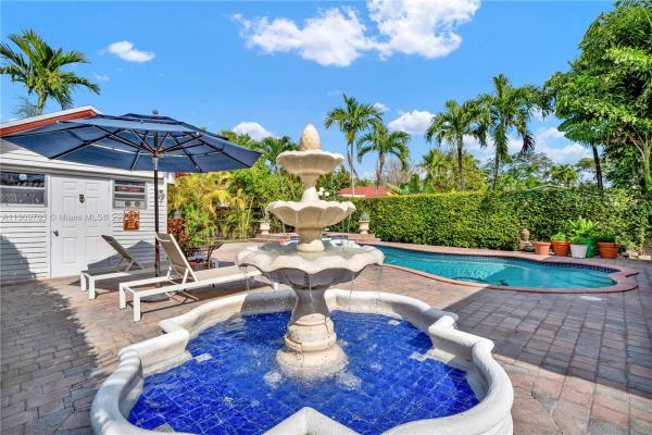 Coral Villas, 6433 SW 34th St, Coral Terrace, Florida 33155, image 1