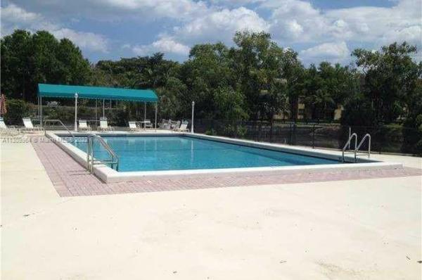 Sterling 56, 5790 Stirling Rd #314, Hollywood, Florida 33021, image 1