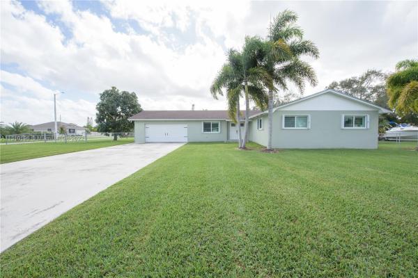Hideaway Pines, 19400 SW 307th St, Redland, Florida 33030, image 1