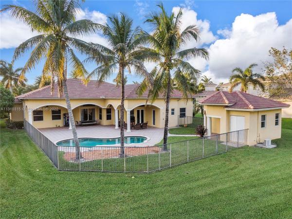 Northstar Estates, 2252 Phoenix Ave, Davie, Florida 33324, image 1