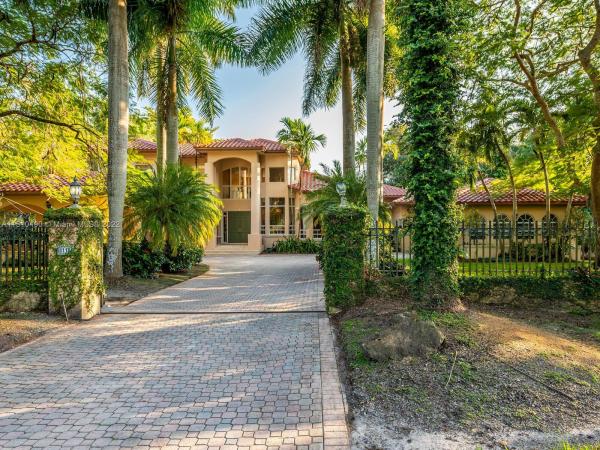 Hillcrest Grove, 8116 SW 110th Ter, Kendall, Florida 33156, image 2