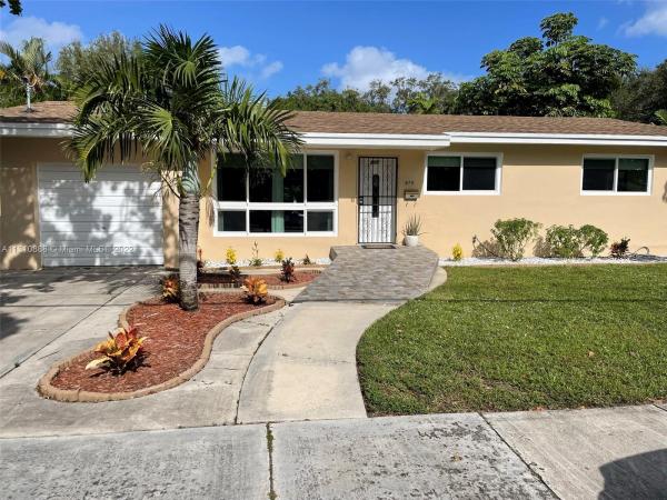 Irons Manor, 975 NE 127th St, North Miami, Florida 33161, image 1