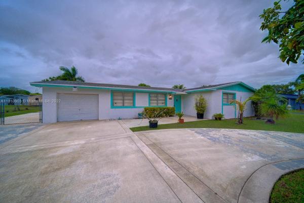 16221 SW 283rd St, Unincorporated Dade County, Florida 33033, image 2
