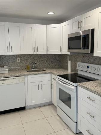 Lakeview Gardens At Miami Lakes, 17530 NW 68th Ave #C3007, Country Club, Florida 33015, image 1