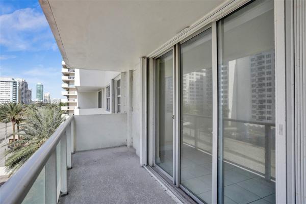 Arlen Beach, 5701 Collins Ave #507, Miami Beach, Florida 33140, image 2