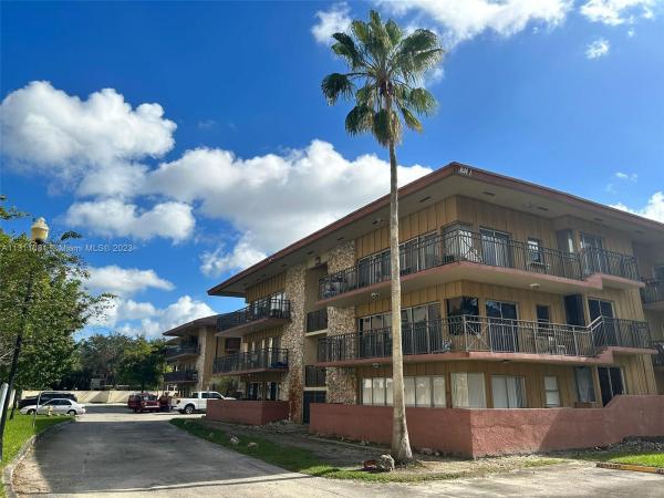 Emerald Isles West, 4850 SW 63rd Ter #314, Davie, Florida 33314, image 1