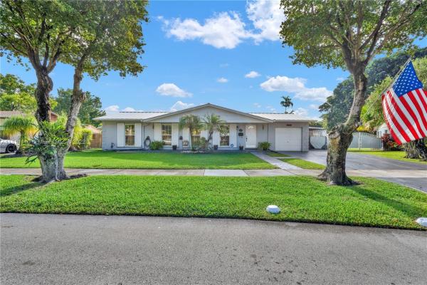 Bel Aire, 9030 SW 184th Ln, Cutler Bay, Florida 33157, image 2