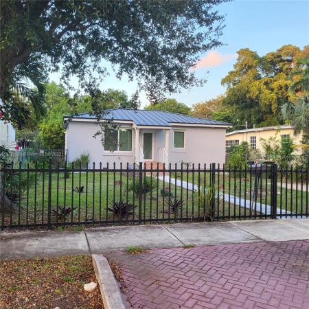 Irons Manor, 1055 NE 133rd St, North Miami, Florida 33161, image 1