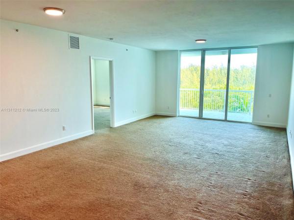 One Fifty One At Biscayne, 14951 Royal Oaks Ln #507, North Miami, Florida 33181, image 2