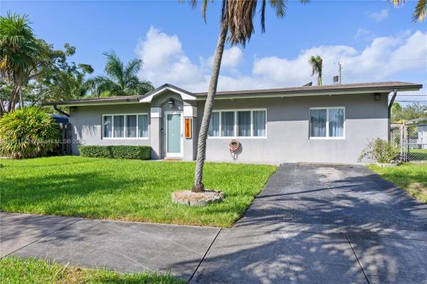 Bel Aire, 18920 Belmont Dr, Cutler Bay, Florida 33157, image 2