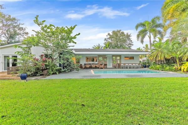 Maral Estates, 17021 SW 87th Ct, Palmetto Bay, Florida 33157, image 1
