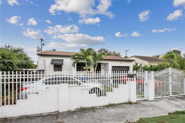 Stephens Manor, 730 NW 78th St, Gladeview, Florida 33150, image 1