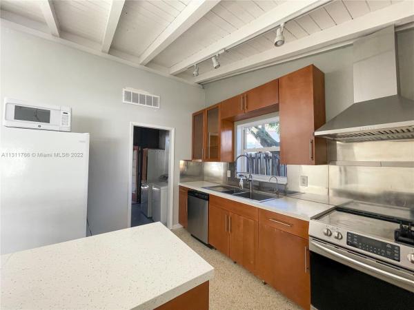 Gill Isles, 1521 SW 5th St, Fort Lauderdale, Florida 33312, image 1
