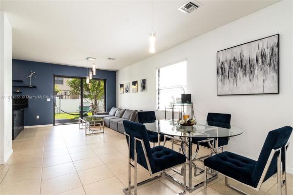 Champion Lakes, 675 NE 193rd St, Ives Estates, Florida 33179, image 2