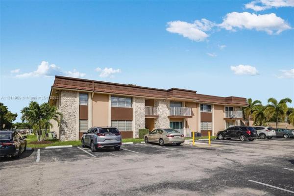 Lakeview Gardens, 5575 SW 77th Ct #201B, Glenvar Heights, Florida 33155, image 1