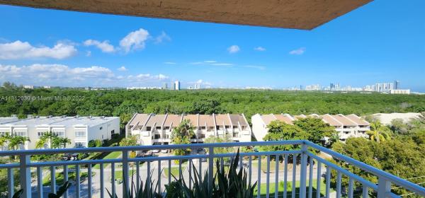 Waterside Towers, 2450 NE 135th St #702, North Miami, Florida 33181, image 1