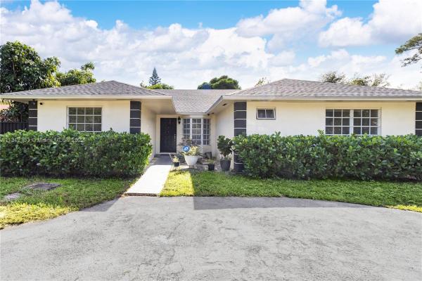 Fulford Highlands, 520 NE 164th Ter, Golden Glades, Florida 33162, image 2