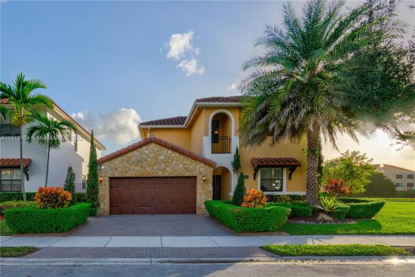Fontainebleau West North, 10040 NW 10th St, Fountainebleau, Florida 33172, image 1