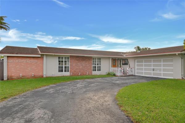 Kendale Lakes No HOA, 13862 SW 74th Ter, Kendale Lakes, Florida 33183, image 2