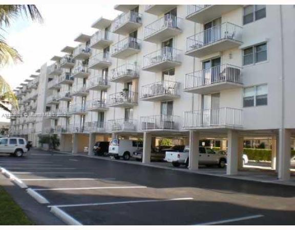 Cromwell West, 1731 SE 15th St #205, Fort Lauderdale, Florida 33316, image 1
