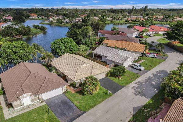 Waterford Patio Homes, 15061 Brighton Ln, Davie, Florida 33331, image 1