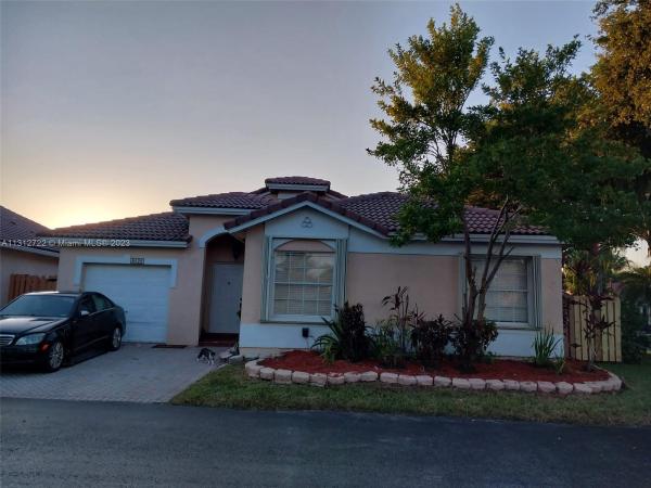 8020 SW 157th Pl, Unincorporated Dade County, Florida 33193, image 2