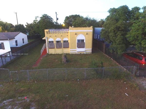 Opa-Locka Residential, 915 Sharar Ave, Opa-Locka, Florida 33054, image 1