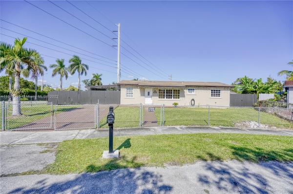 Leisurewood Manor, 15623 SW 292nd Ter, Leisure City, Florida 33033, image 1
