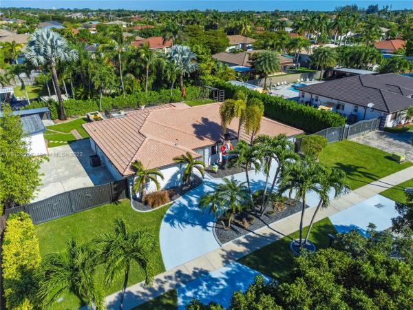 13261 SW 204th St, Unincorporated Dade County, Florida 33177, image 2