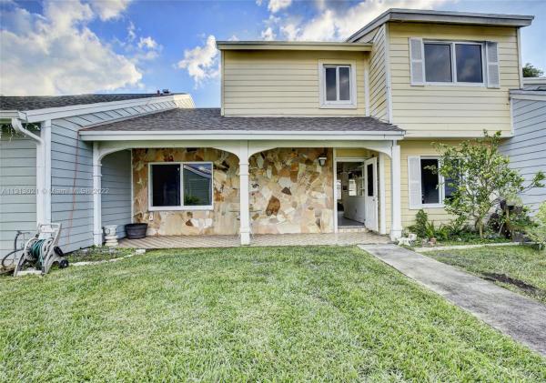 Hickory Lane Country Villas At Country Walk, 14623 SW 143rd Place Cir, Country Walk, Florida 33186, image 1