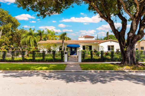 Brickell Estates, 625 SW 27th Rd, Miami, Florida 33129, image 2