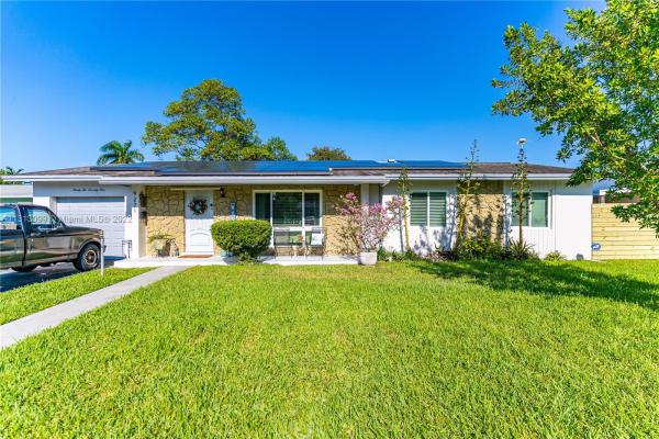 Bel Aire, 9271 SW 186th Ter, Cutler Bay, Florida 33157, image 2