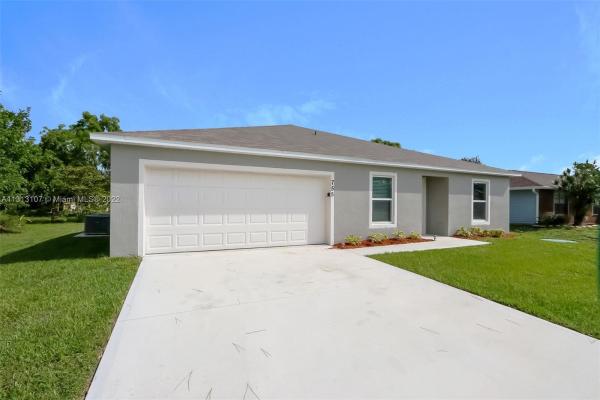 Cashmere Cove, 755 SW Arkansas Ter, Port St. Lucie, Florida 34953, image 2