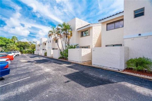 Ibiza, 224 SE 10th Ave #224, Pompano Beach, Florida 33060, image 1