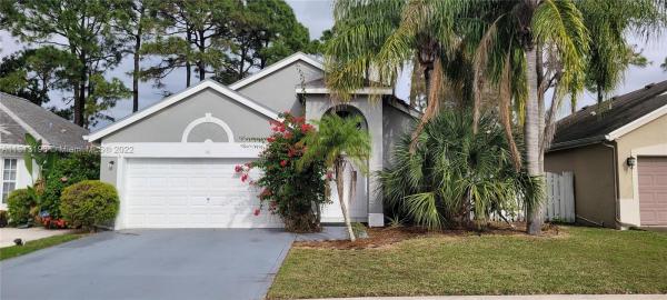 Saratoga Lakes, 141 E Saratoga Blvd E, Royal Palm Beach, Florida 33411, image 2