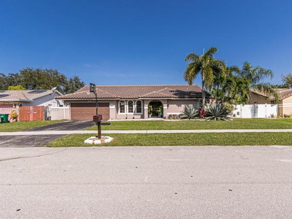 Gateway Mile, 7451 NW 21st St, Margate, Florida 33063, image 1