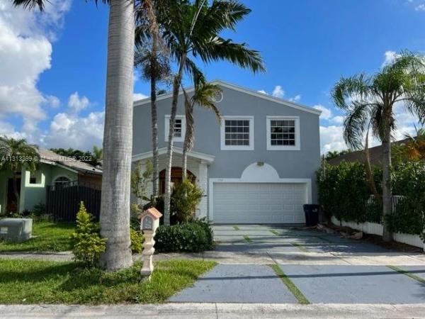 Roger Homes, 15569 SW 138th Pl, Richmond West, Florida 33177, image 1