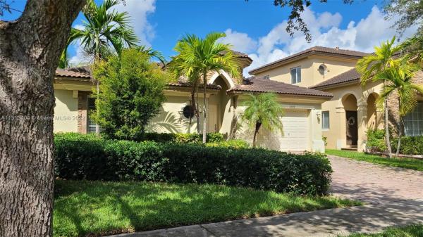 The Enclave At Isles Of Bayshore, 22478 SW 94th Path, Cutler Bay, Florida 33190, image 2