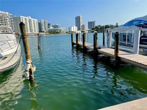 King Cole, 900 Bay Dr #DS18, Miami Beach, Florida 33141, image 2