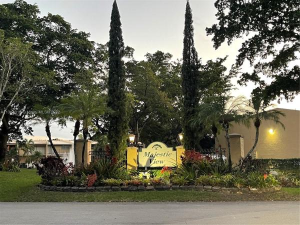 Majestic View, 751 E Coco Plum Cir #4, Plantation, Florida 33324, image 1